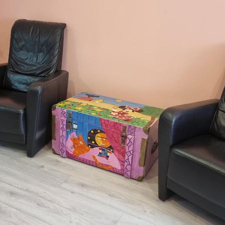 דירות צ'יסינאו Cozy Retreat In Quiet Location מראה חיצוני תמונה