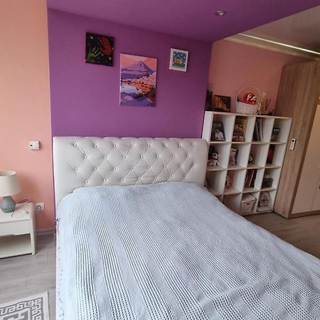 דירות צ'יסינאו Cozy Retreat In Quiet Location מראה חיצוני תמונה